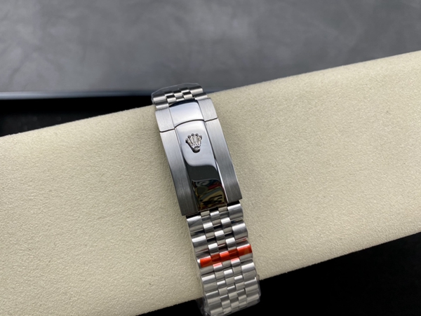 激安ロレックス着用イメージ